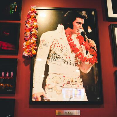 Picture of Elvis on the wall