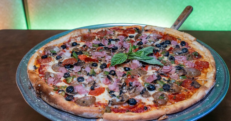 Extravaganza pizza, close-up