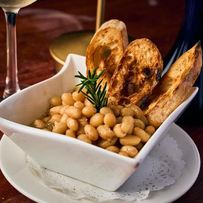 Tuscan white beans paired with toasted bread.
