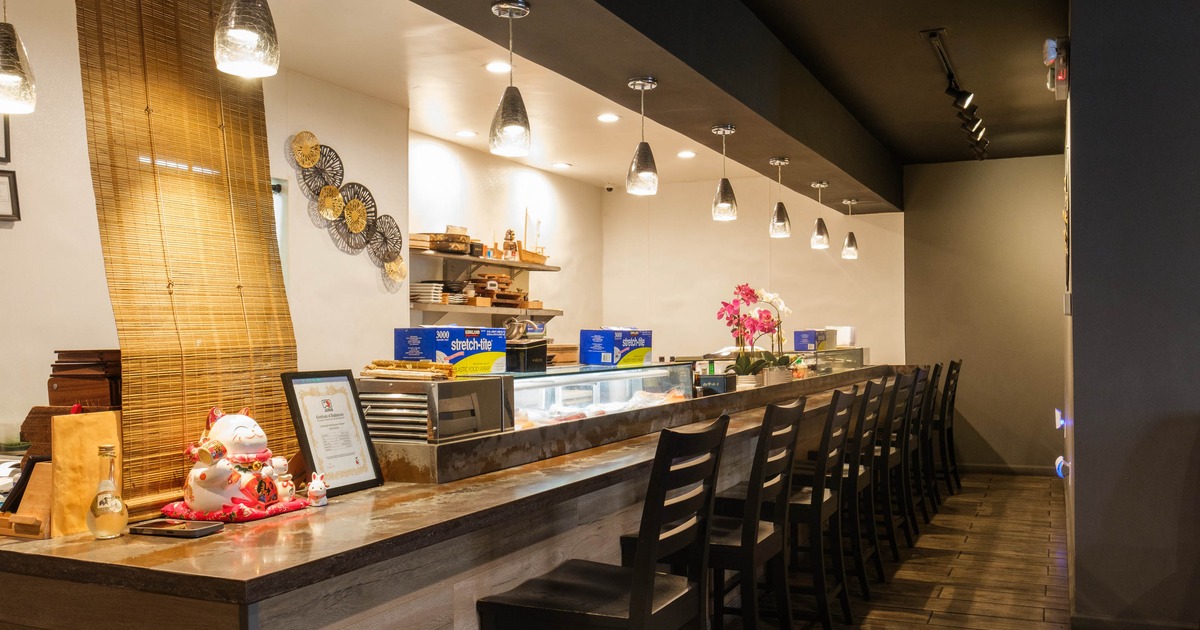 Waki interior, Sushi bar area