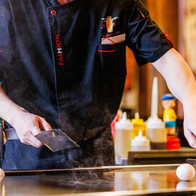 Hibachi chef in action.