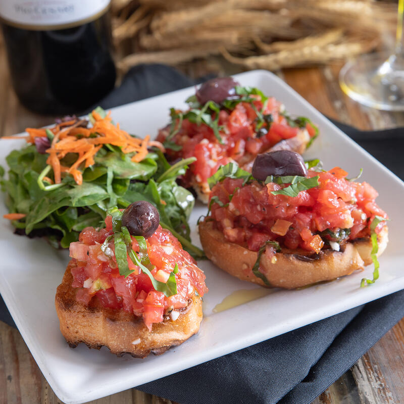 Bruschetta con Pesto photo