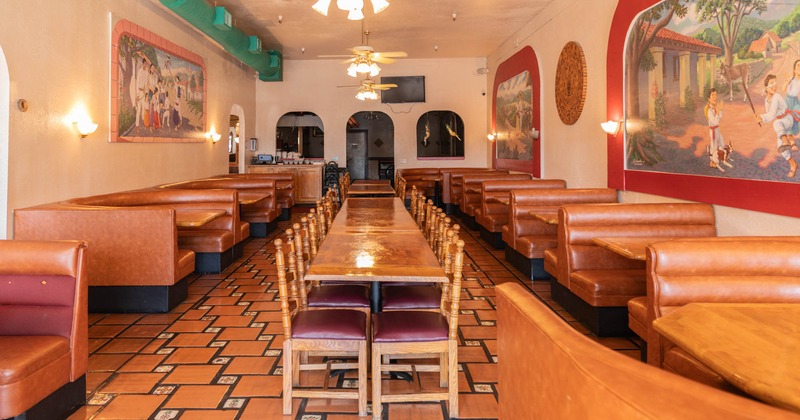 Interior, seating area, decorations