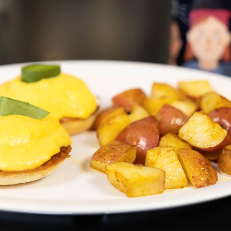 menu item 5 of 8, Eggs Benedict