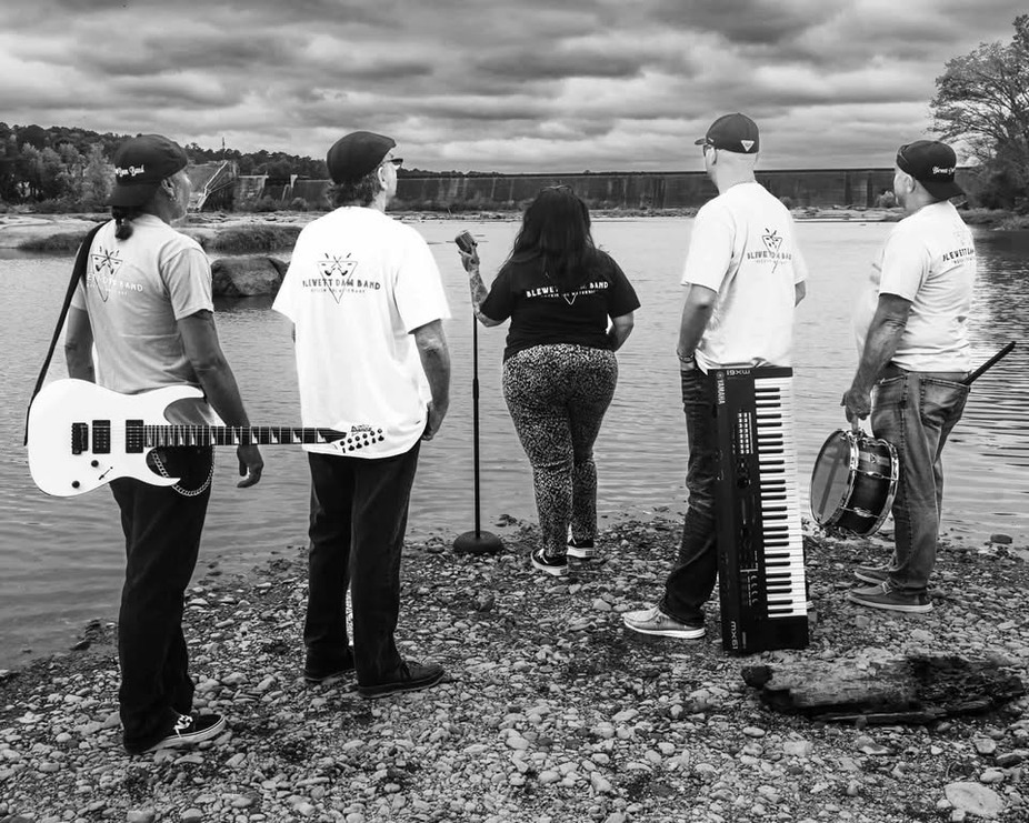 Blewitt Damn Band event photo