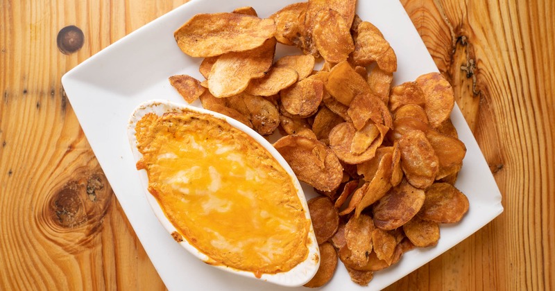 Buffalo chicken dip and chips