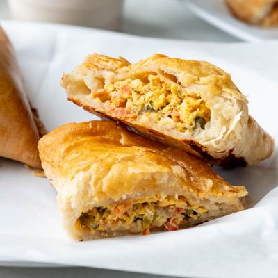 Huevos Mexicana empanada.