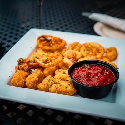 Fried calamari, served with marinara.