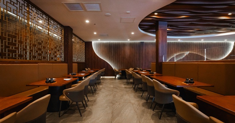 Interior, tables and seats