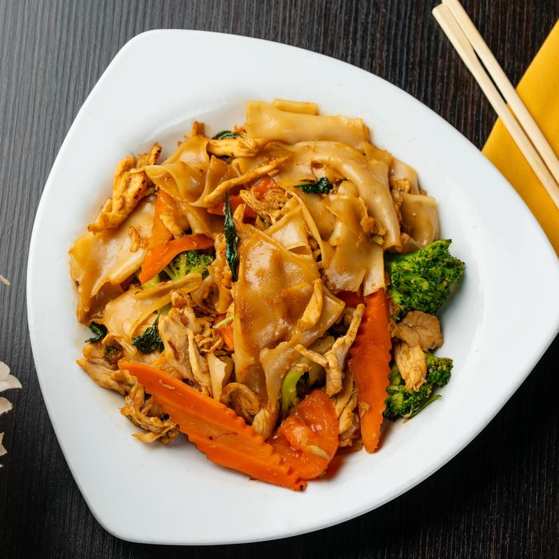 menu item 7 of 8, 104. Pad Kee Mow Woon Sen