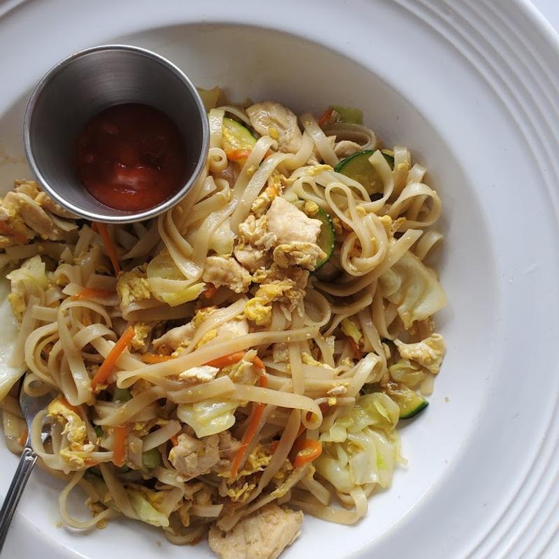 Classic Stir-Fry chicken noodles photo