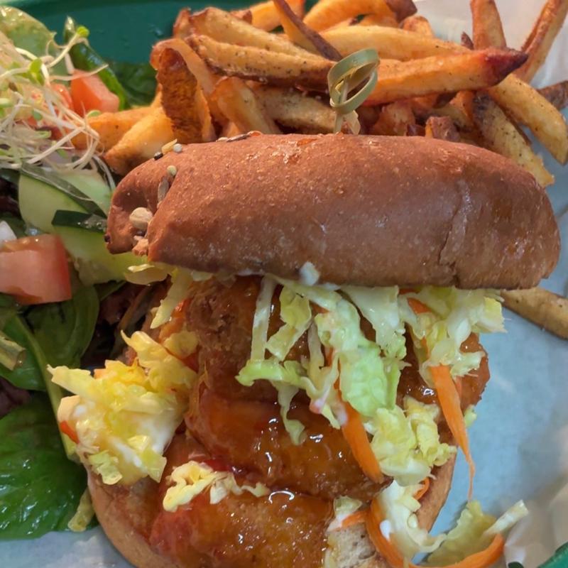 Sweet chili Lionmane burger photo