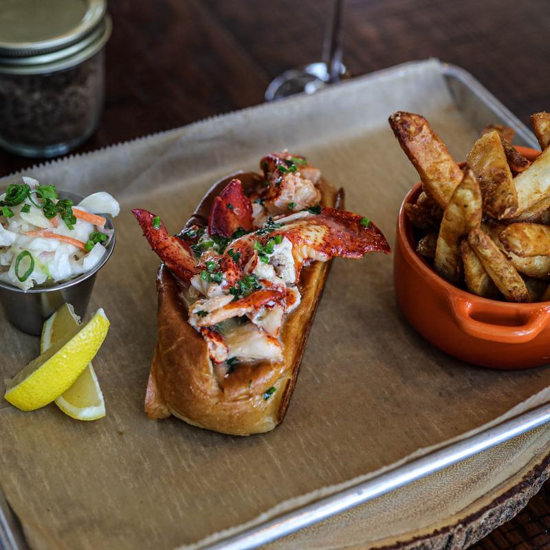 Connecticut Lobster Roll photo