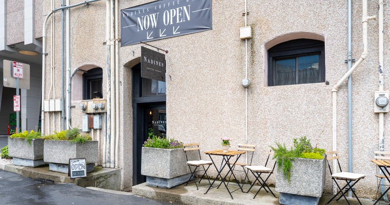 Exterior, gront of restaurant, entrance, table, shairs