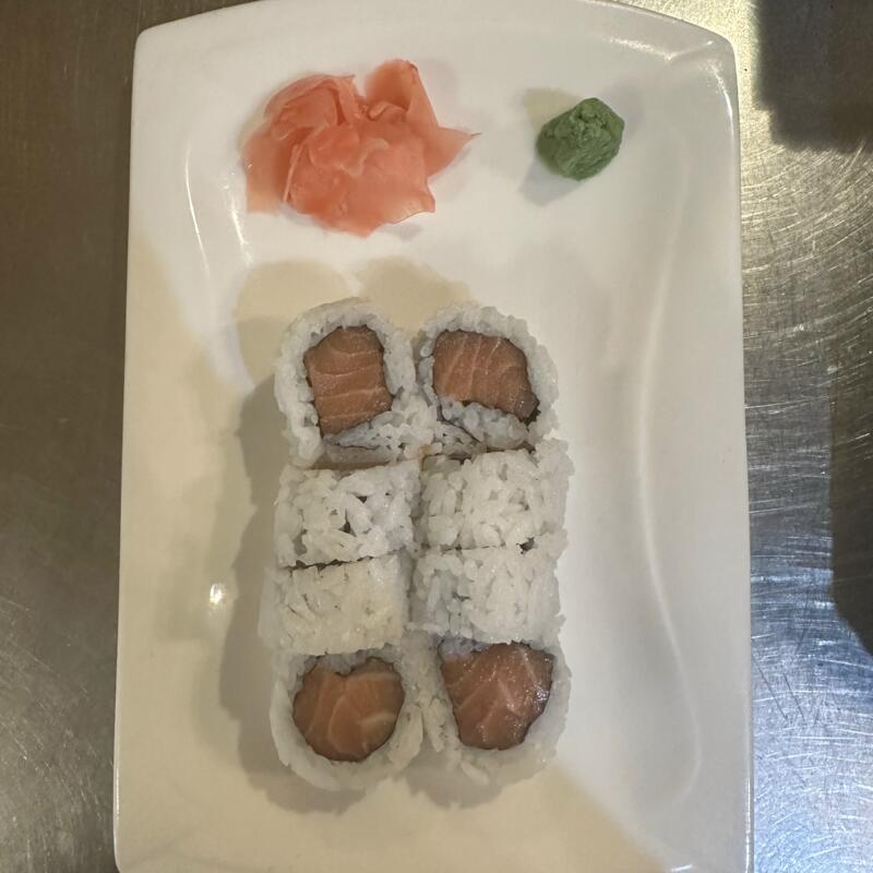Fresh Salmon Roll photo