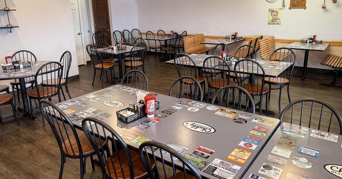 Diner area, tables, chairs