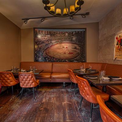 Dining area, banquette seating.