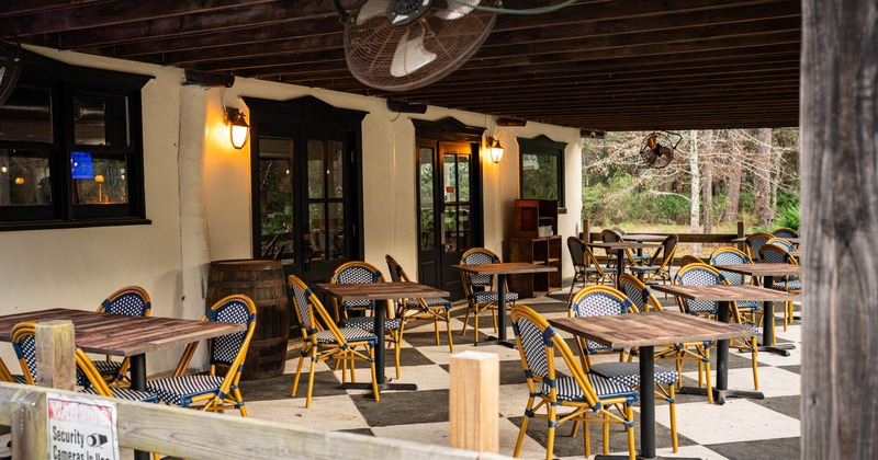 Exterior, patio area