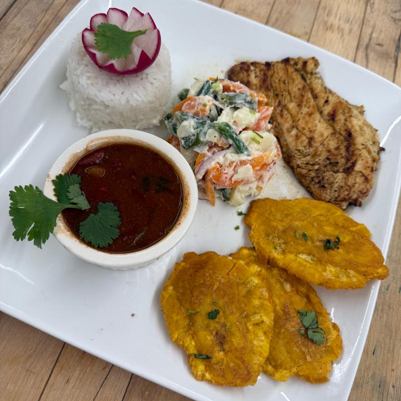 menu item 12 of 13, Pollo a La Parrilla