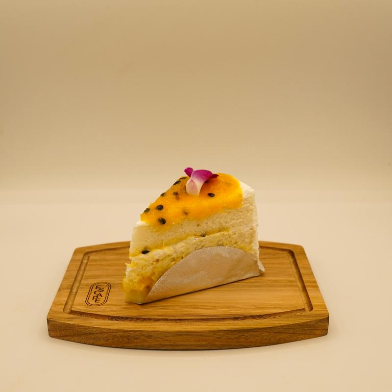 Mango Passion Fruit Cake photo