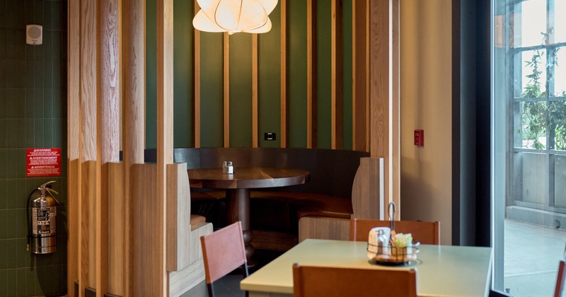 Diner table, wall design