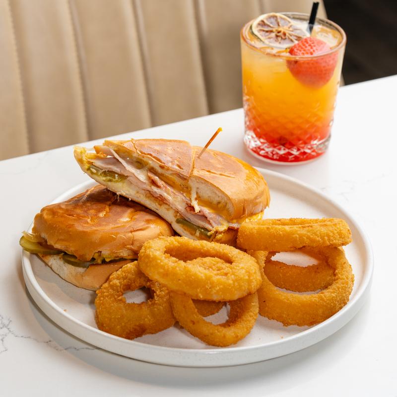 menu item 8 of 9, El Pavo Cubano