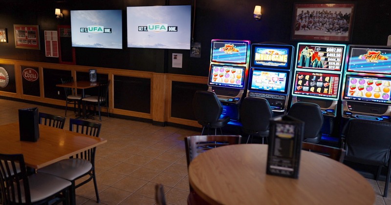 Tables and chairs, screens