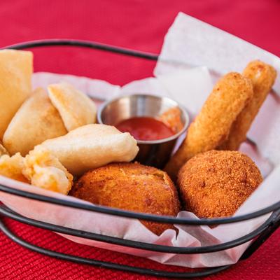 Fried appetizer platter