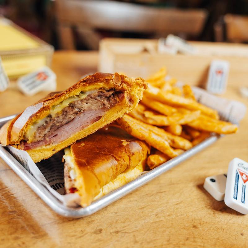 Media Noche” photo