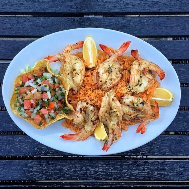 Camarones Al Mojo De Ajo photo