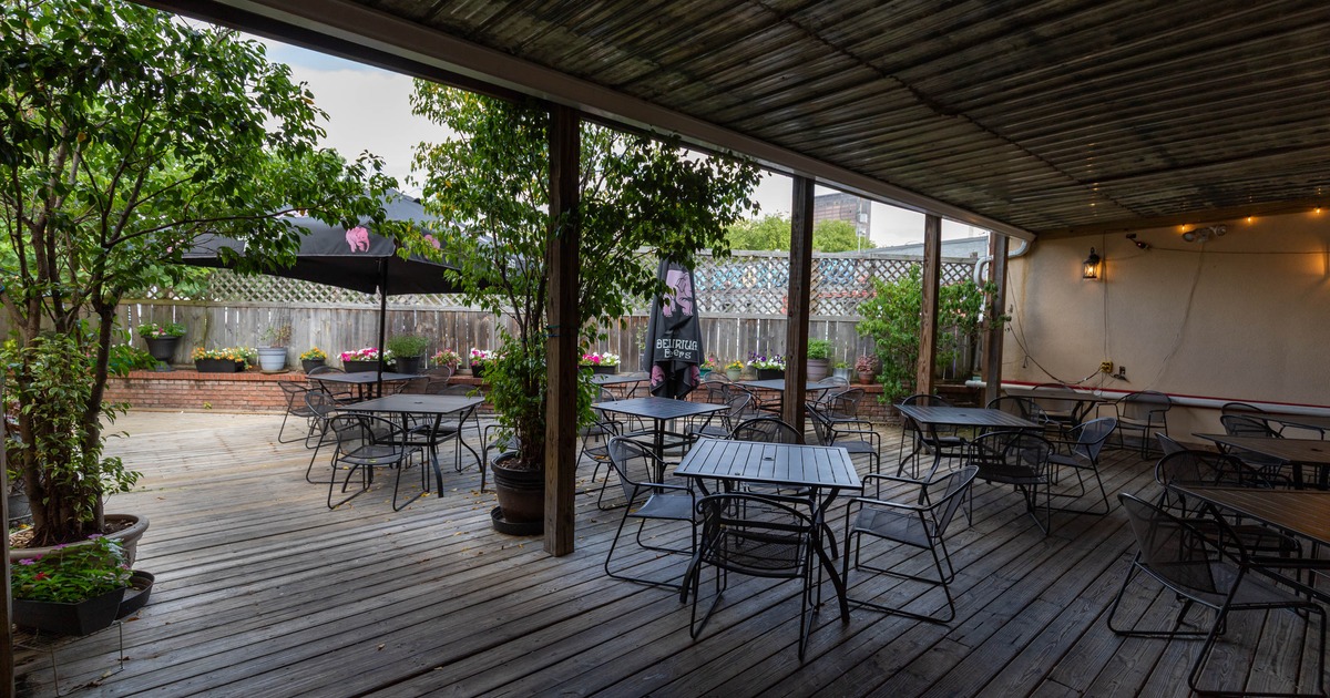 Exterior, patio area