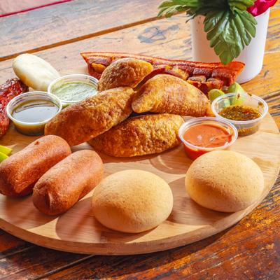 The mixed meal platter.