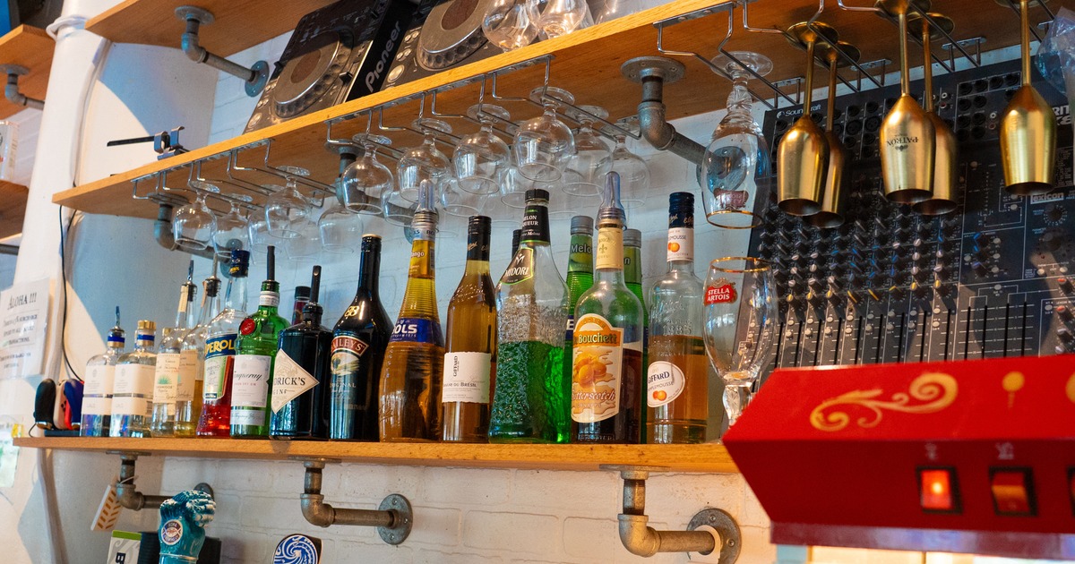 Drink rack, coffee mashine