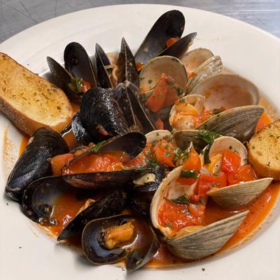 Marinara mussels.