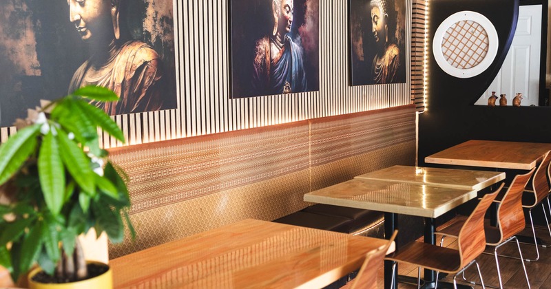 Dining area, banquette seating