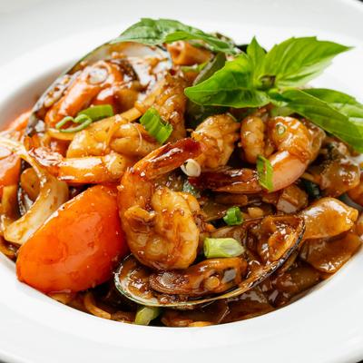 Pad Kee Mao Seafood.
