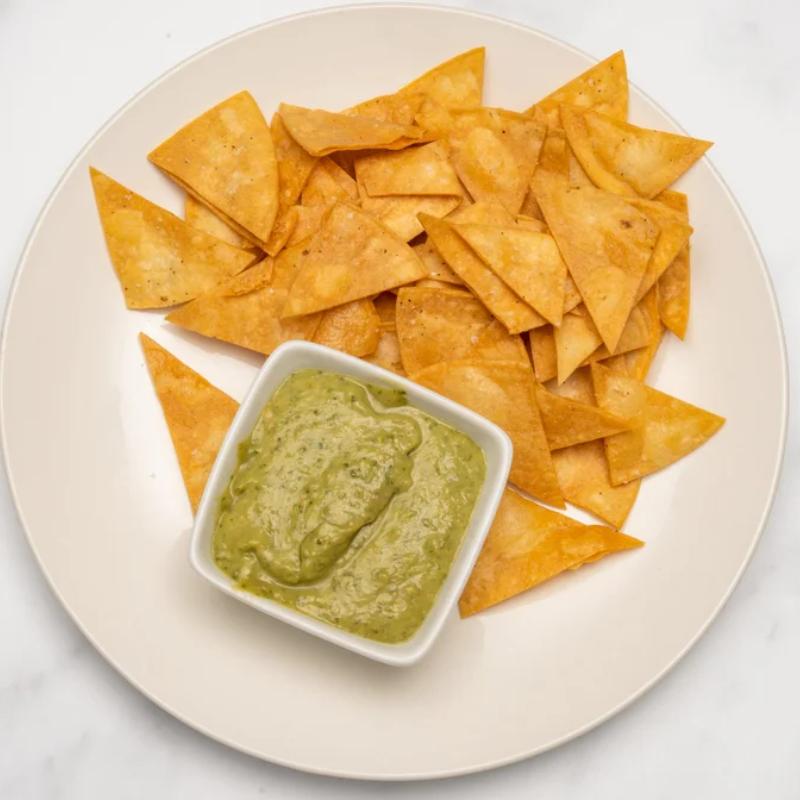 Guacamole Y Chips photo