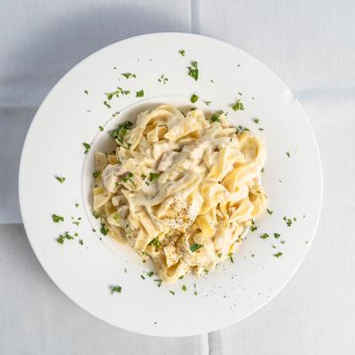 Fettuccine Alfredo Pasta.