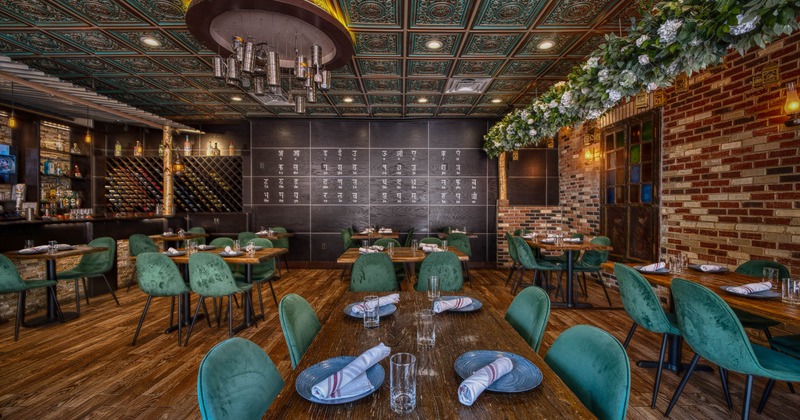 Interior, set tables and chairs