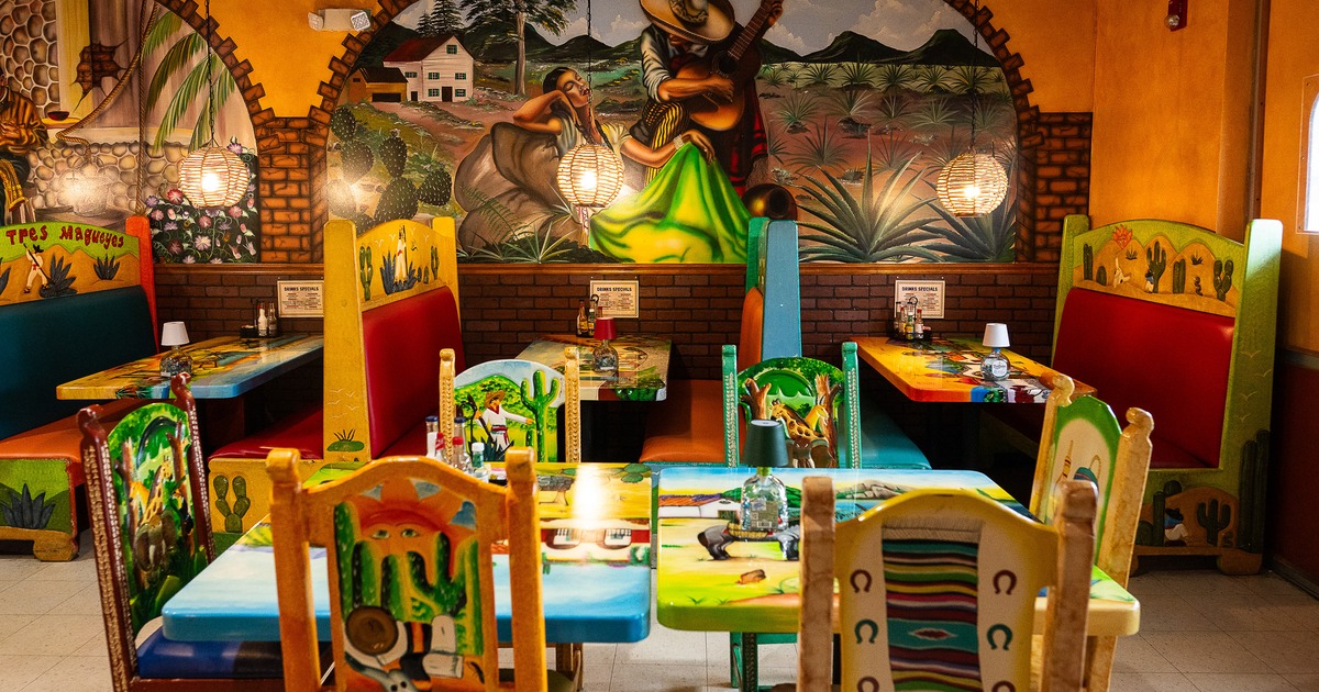 Vivid and cozy Mexican-style interior dining area