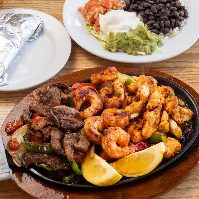 Louie's Fajitas photo