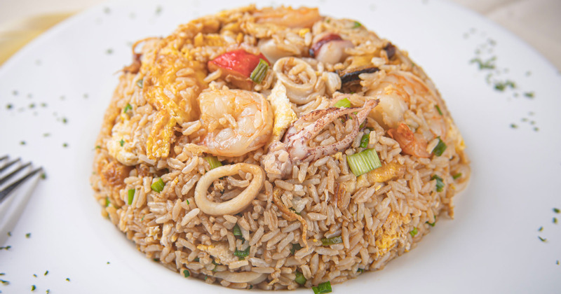 Arroz Chino Con Mariscos, photo taken from above