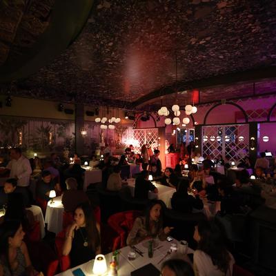 View at fully seated dininig room.