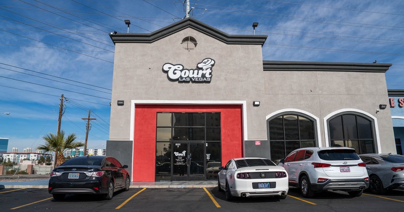 Exterior, front view to the reastaurant, parking lot