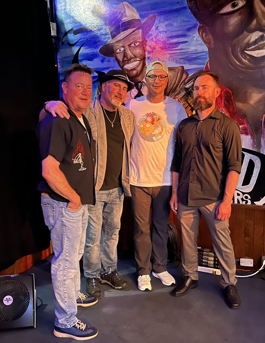 DiscomBOBulated event photo
