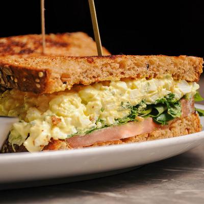 Egg salad sandwich