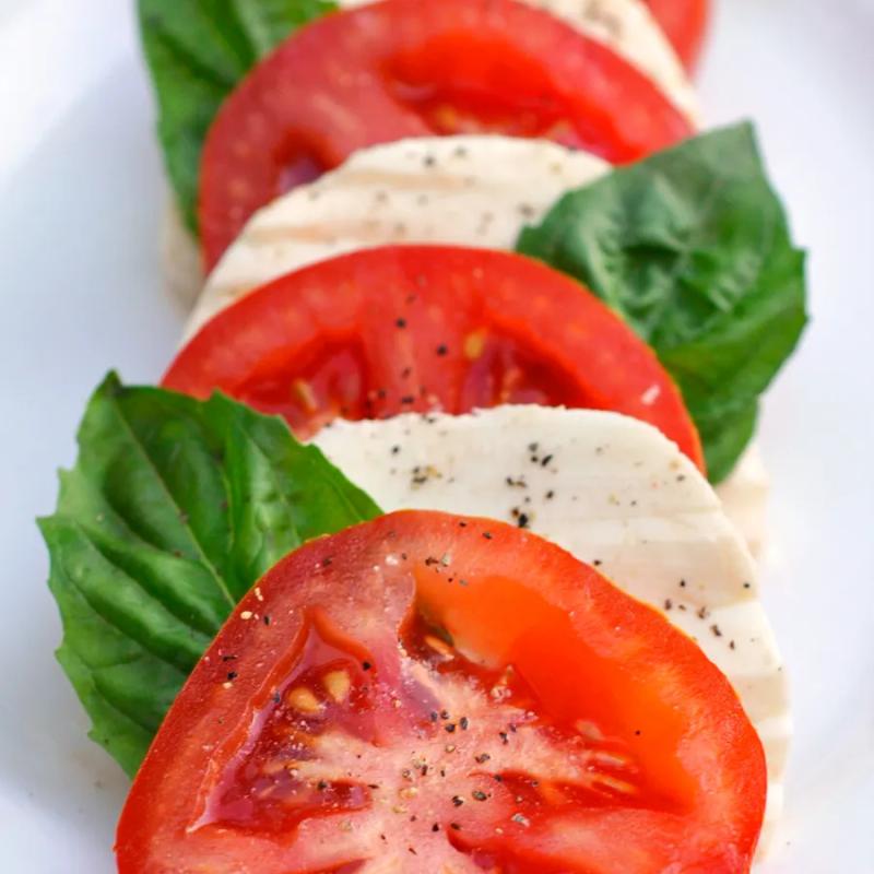 Mozzarella Caprese photo