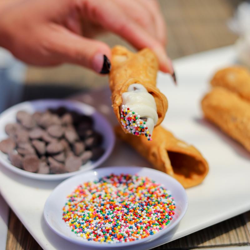 Build-Your-Own-Cannolis