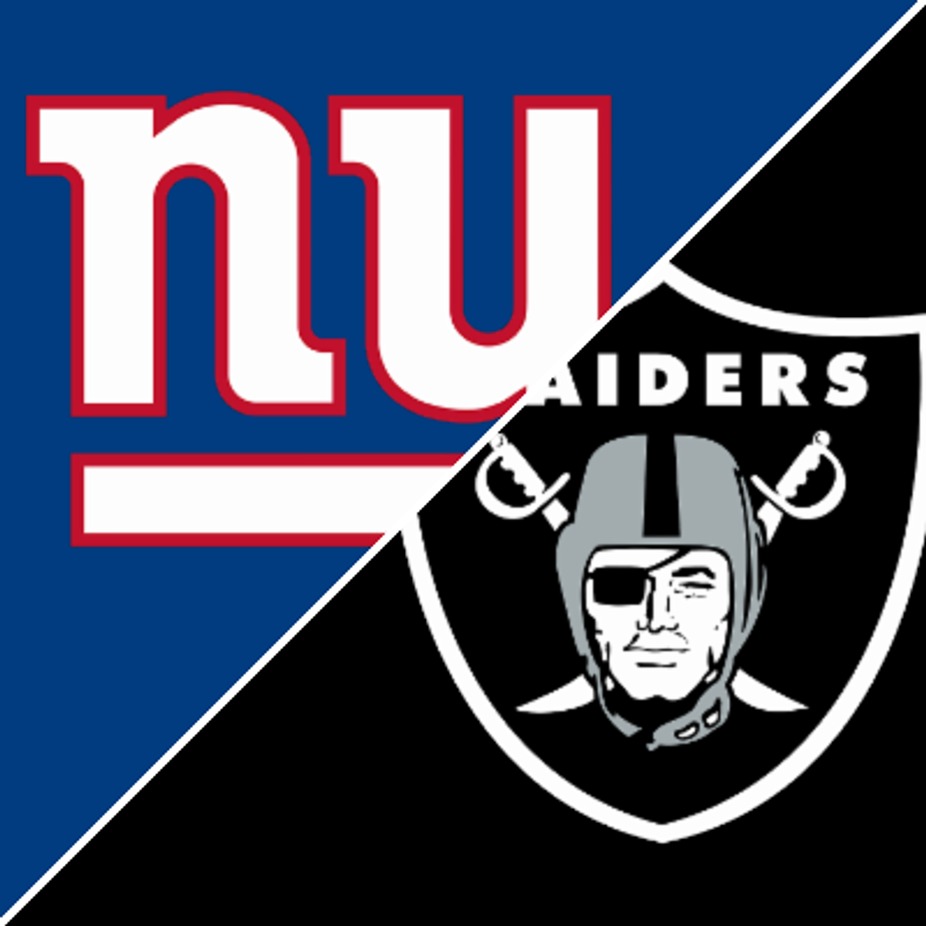 Giants v Raiders event photo