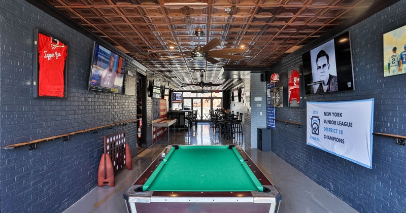 Interior, game area